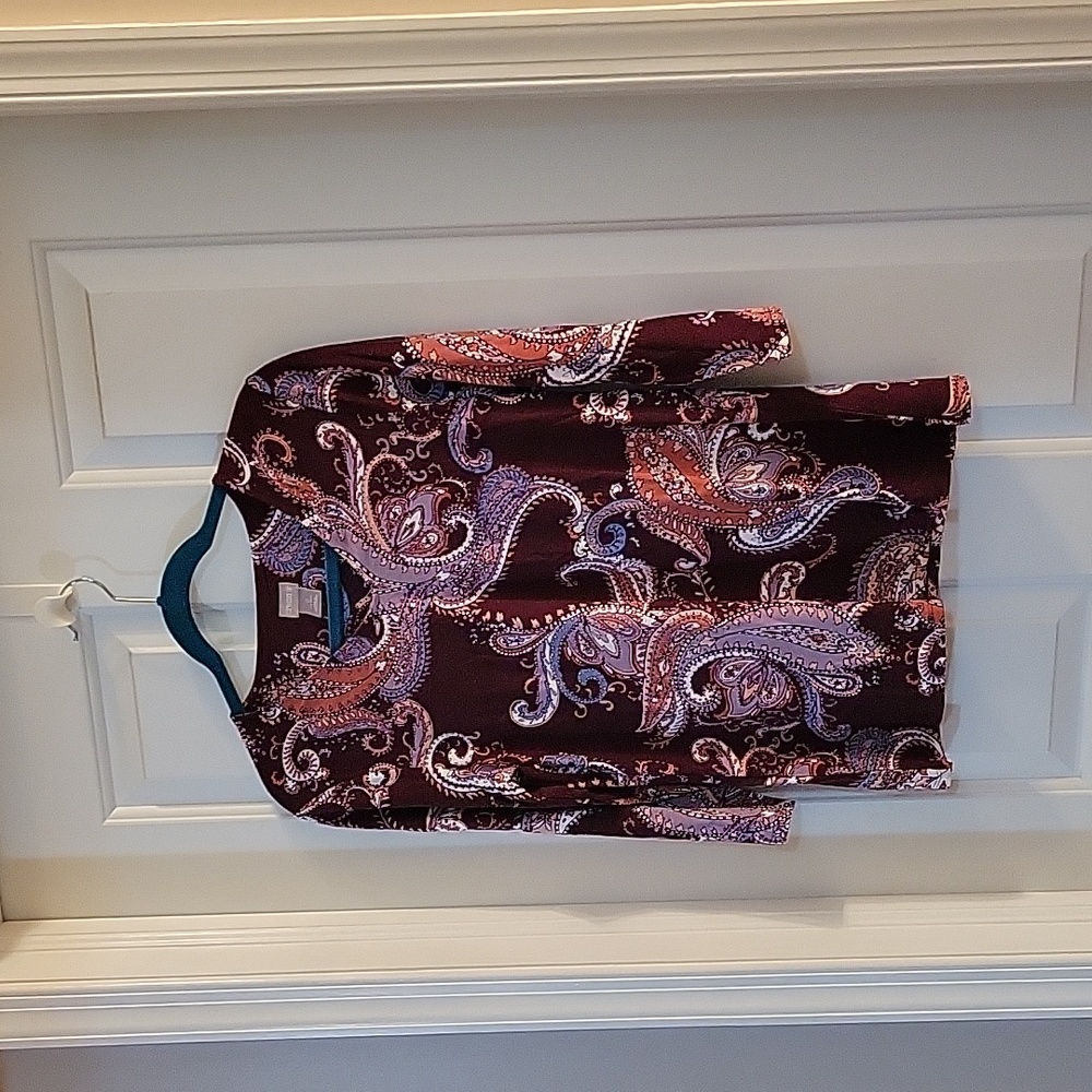 Chicos burgandy paisley print 3/4 sleeve small